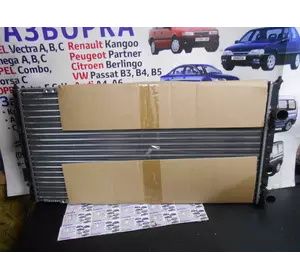 Радиатор охлаждения Фольксваген Пассат Passat седан B3, B4 357121251AB