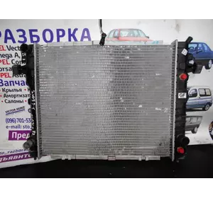 Радиатор основной Опель Омега А 2,3 коробка автомат с кондиционером